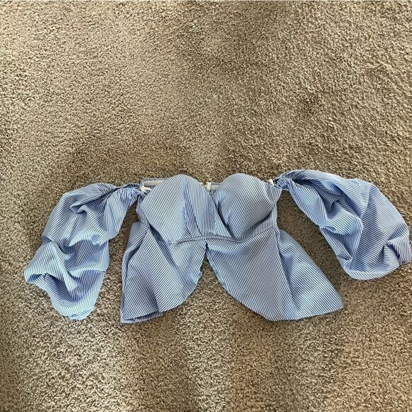 Essue Blue and White Crop Top - Picture 7 of 7